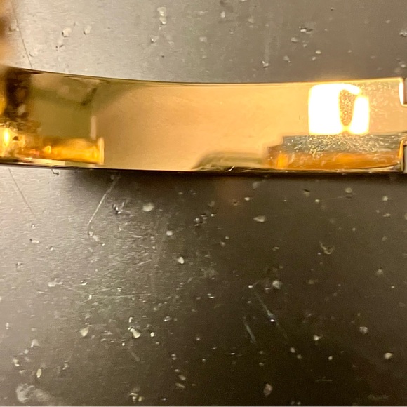 Tory Burch- Red Leather Inlay Gold 1/2” Hinge Bracelet. Like new condition. - Picture 9 of 12